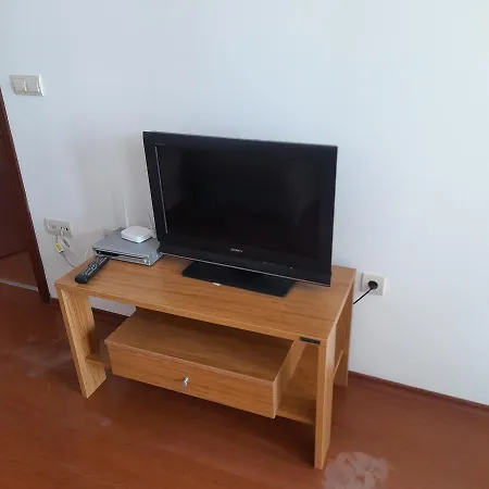 White Coast 8 Meters From The Sea * Topola